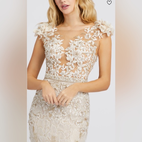 High neck shoulder flower detail mermaid gown - Picture 3 of 11